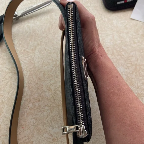 NWT Michael Kors Belt Bag Adjustable Strap Black Size L - Picture 7 of 9